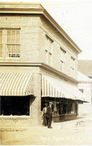 J. Millenson Store 1916